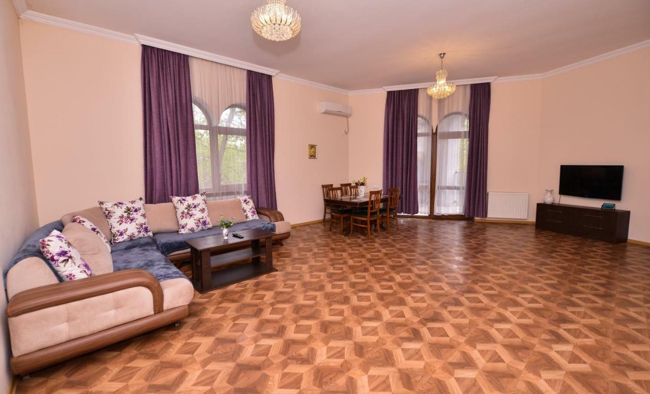 Apartment Kera Kʼutʼaisi Exterior foto